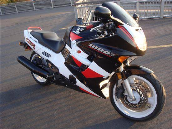 Honda CBR литровый 1000